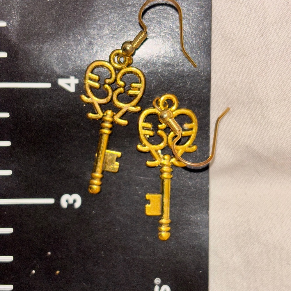 Nordstrom Key Design Gold Earrings - Picture 4 of 4